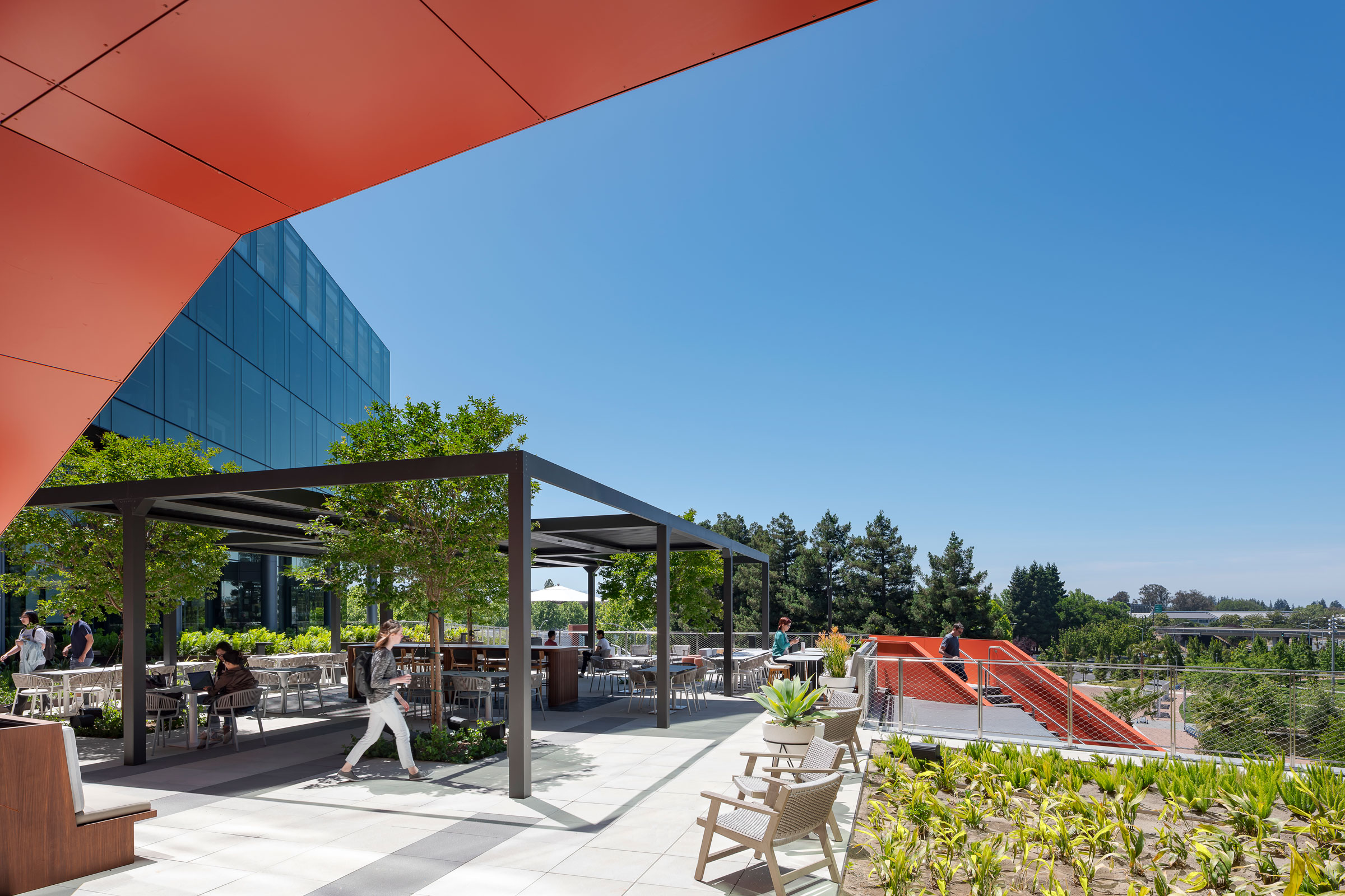 STUDIOS Connects People to Nature at LinkedIn Middlefield Headquarters