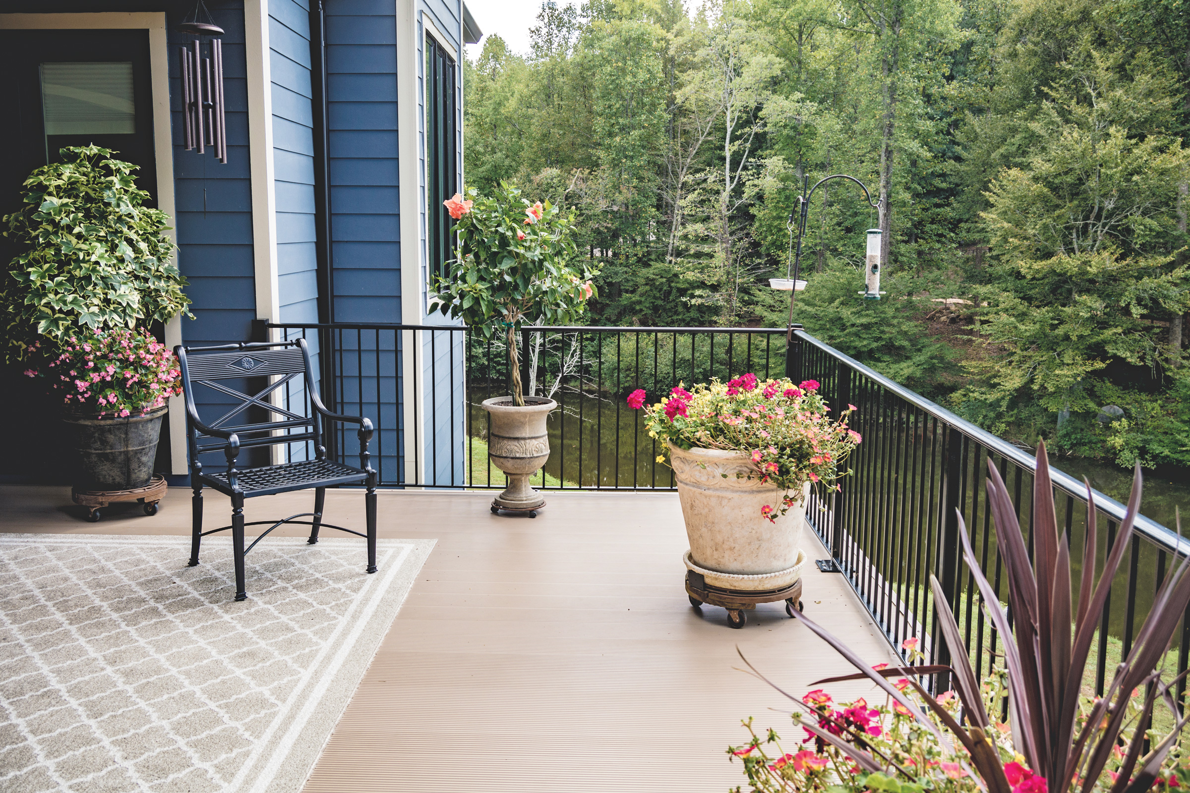 How Aluminum Decking is a More Sustainable, Low-Maintenance Choice